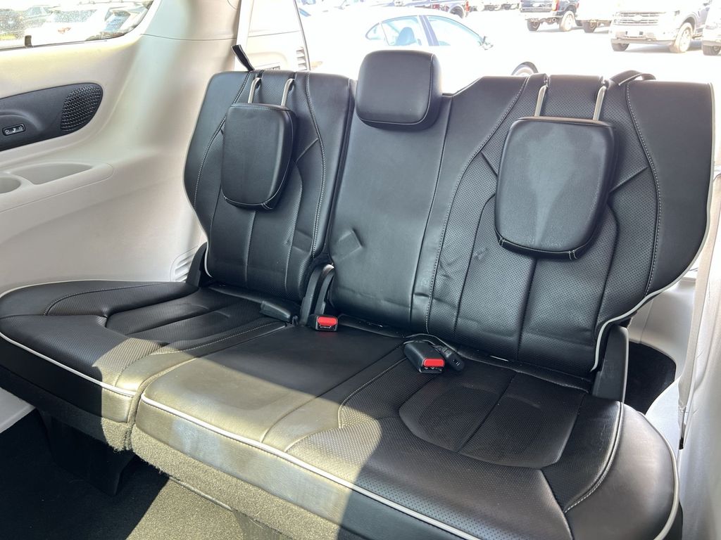 Used 2022 Chrysler Pacifica - photo 7