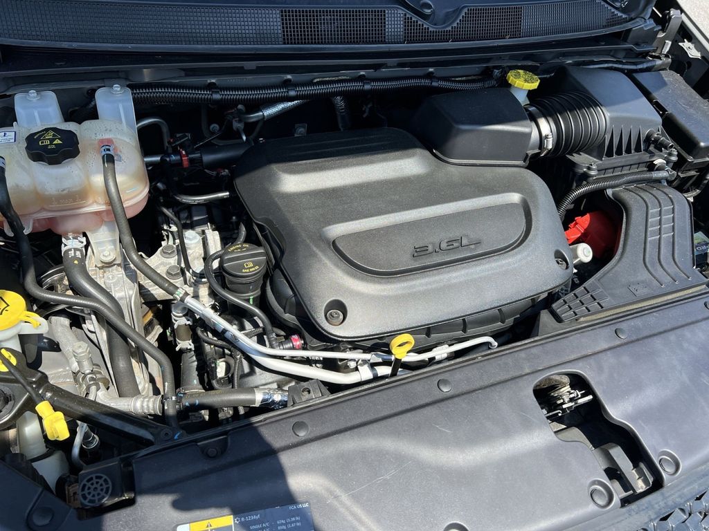 Used 2022 Chrysler Pacifica - photo 10