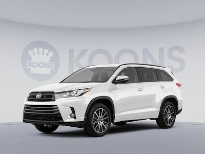 Used 2019 Toyota Highlander - photo 1