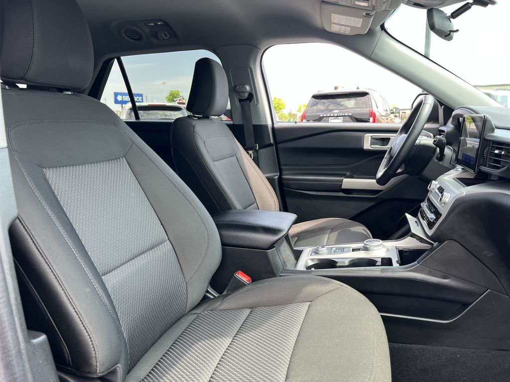 Used 2023 Ford Explorer - photo 33