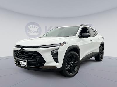 Used 2025 Chevrolet Trax - photo 1