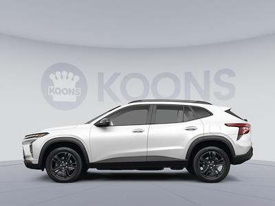 Used 2025 Chevrolet Trax - photo 1