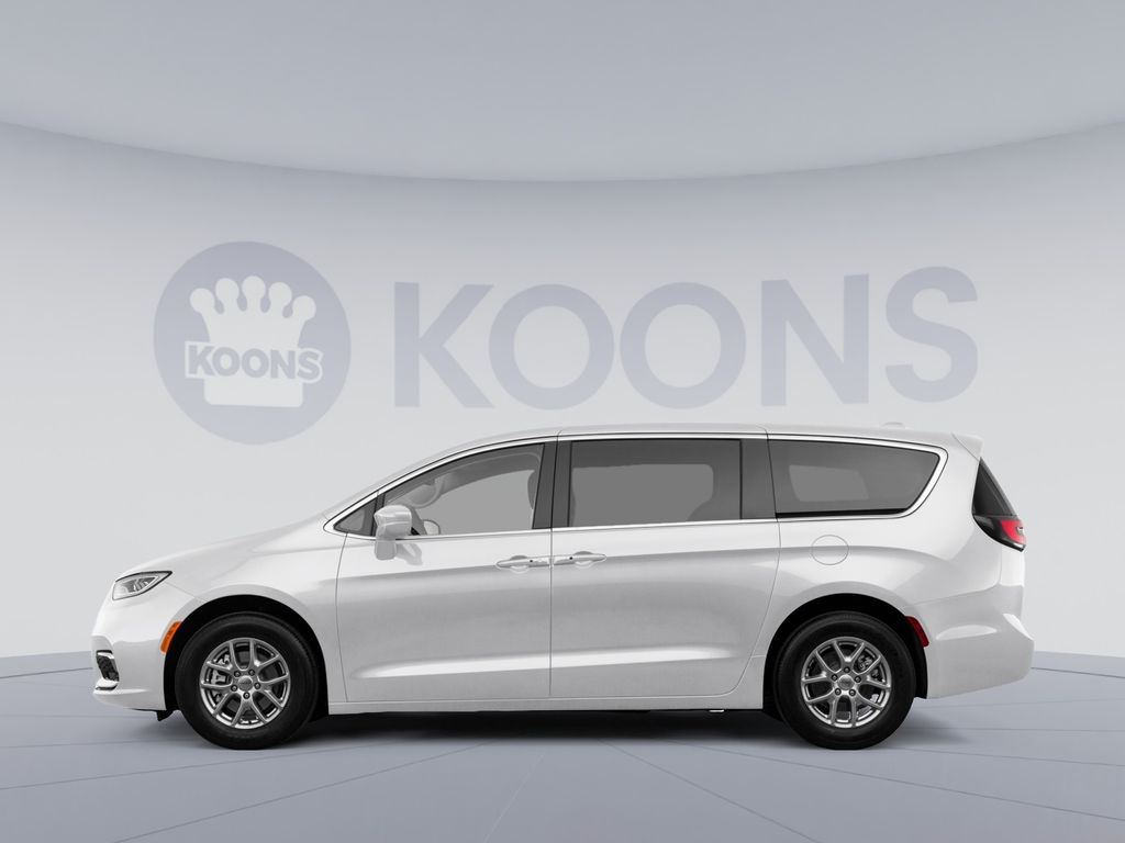 Used 2023 Chrysler Pacifica - photo 5