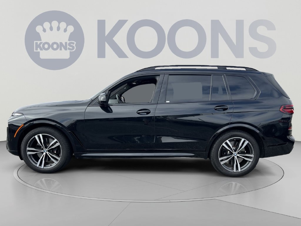 Used 2024 BMW X7 - photo 2