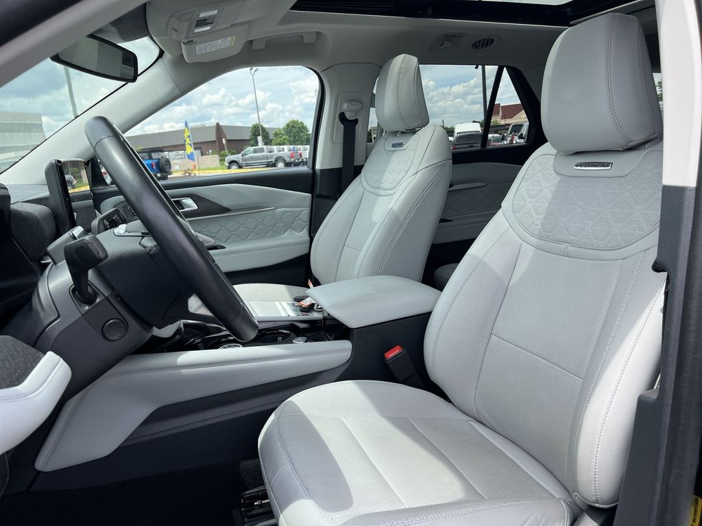 Used 2025 Ford Explorer - photo 20