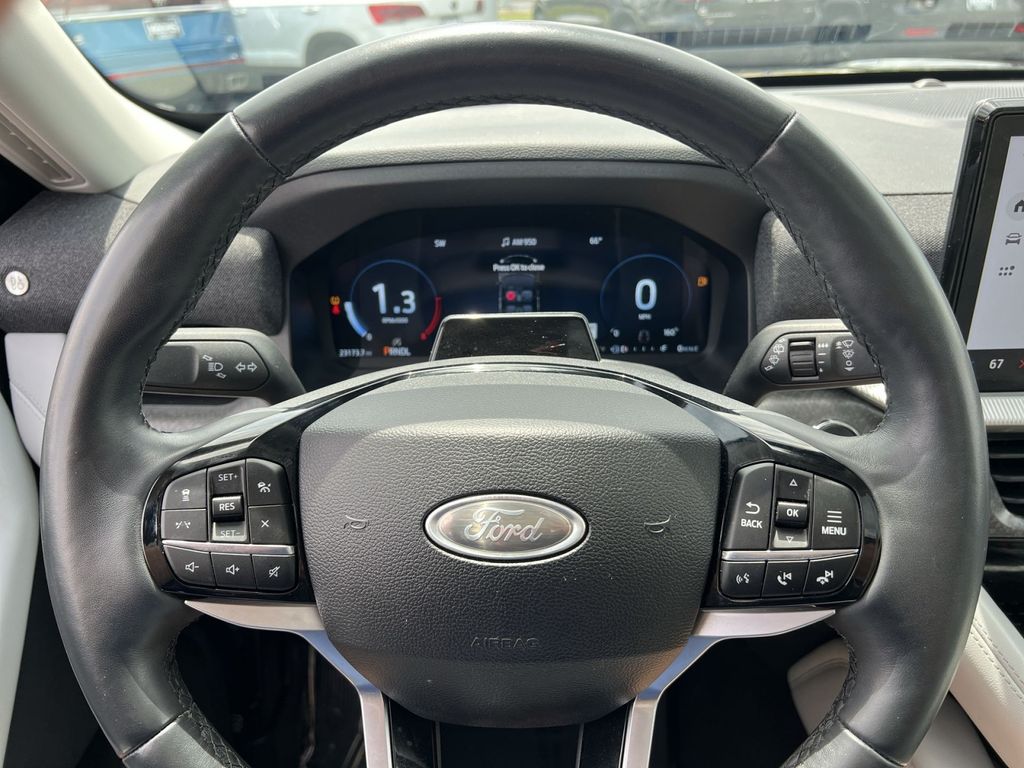 Used 2025 Ford Explorer - photo 23