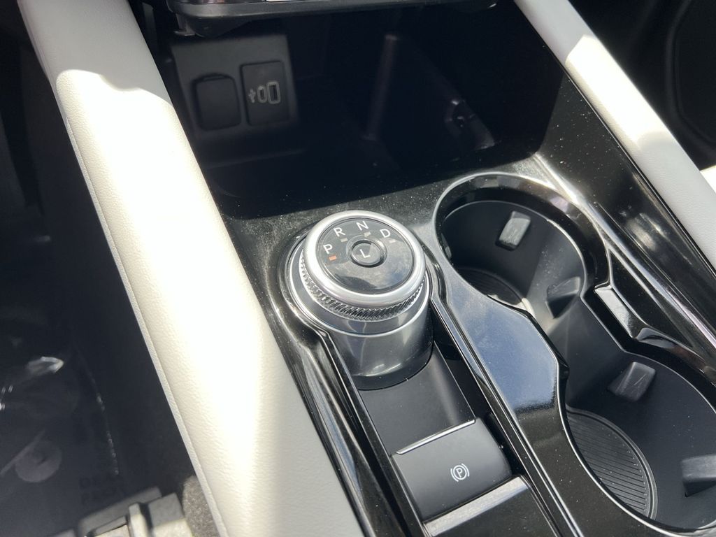 Used 2025 Ford Explorer - photo 29