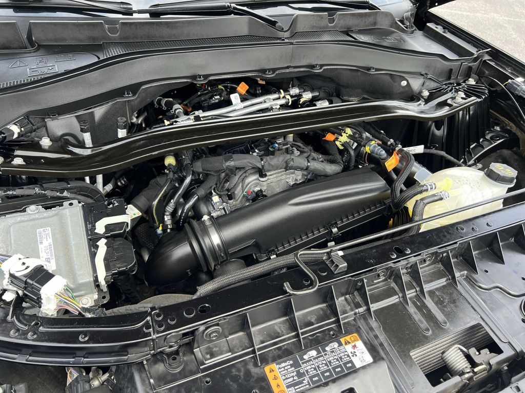 Used 2025 Ford Explorer - photo 36