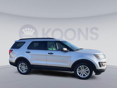 Used 2017 Ford Explorer - photo 2