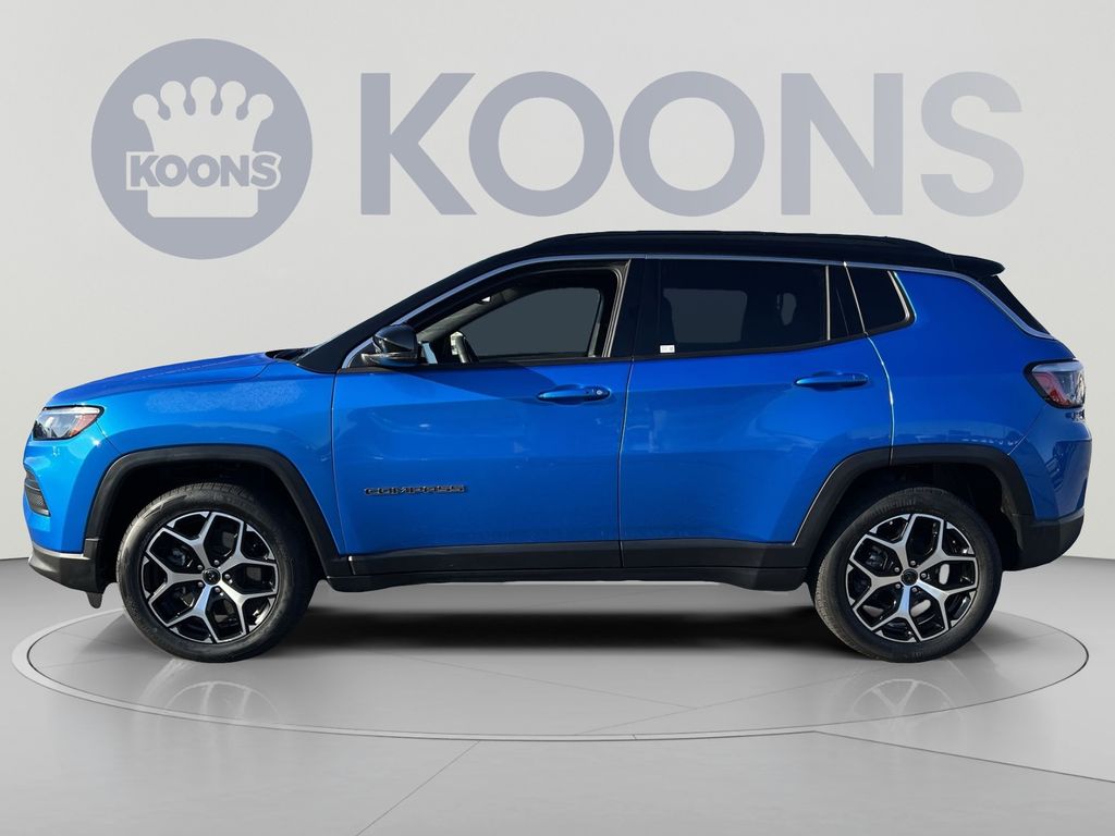 Used 2025 Jeep Compass - photo 2