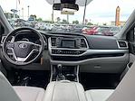 2019 Toyota Highlander 4x4 SUV for sale #KS997731 - photo 19