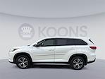 2019 Toyota Highlander 4x4 SUV for sale #KS997731 - photo 2
