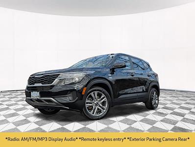 Used 2023 Kia Seltos - photo 1