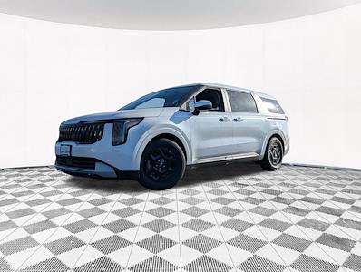 Used 2026 Kia Carnival - photo 1