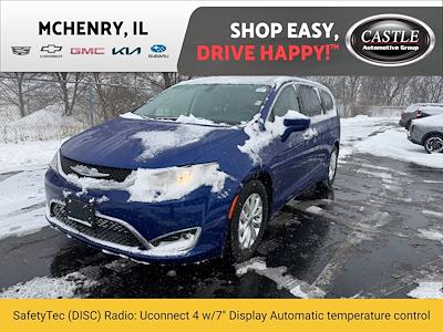 Used 2018 Chrysler Pacifica - photo 1