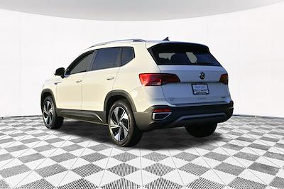 Used 2024 Volkswagen Taos SE for sale #MKK325 - photo 2