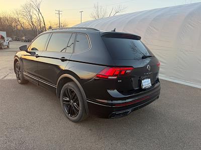 Used 2022 Volkswagen Tiguan - photo 1