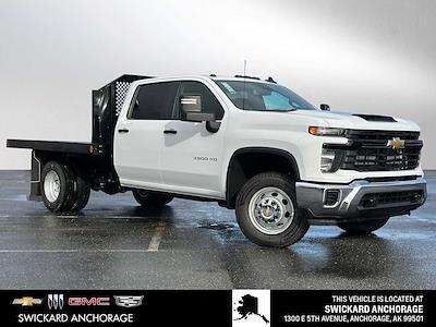 New 2025 Chevrolet Silverado 3500 Crew Cab Flatbed Truck for sale #F353618 - photo 1