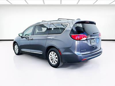 2018 Chrysler Pacifica FWD Minivan for sale #P75845 - photo 2