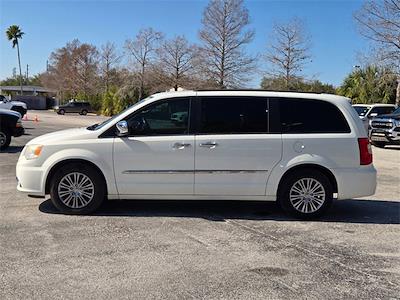Used 2013 Chrysler Town and Country - photo 1