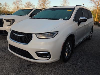 Used 2023 Chrysler Pacifica - photo 1