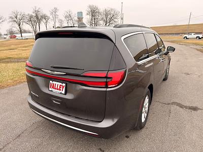Used 2022 Chrysler Pacifica - photo 1