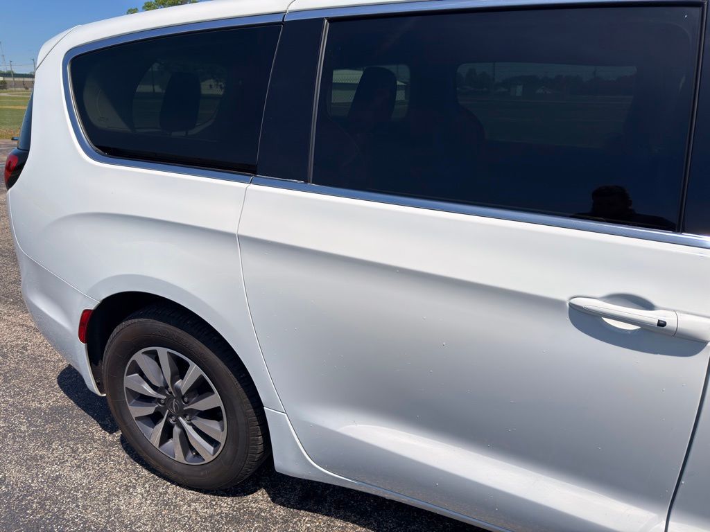 Used 2023 Chrysler Pacifica - photo 9