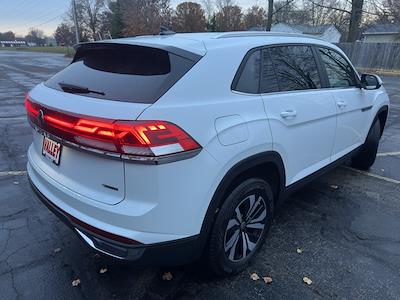 Used 2024 Volkswagen Atlas Cross Sport SE for sale #T26126B - photo 2