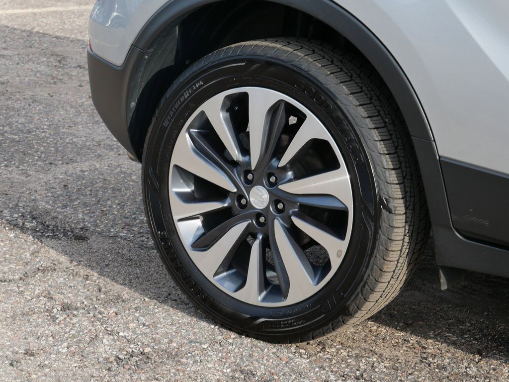 Used 2021 Buick Encore - photo 8