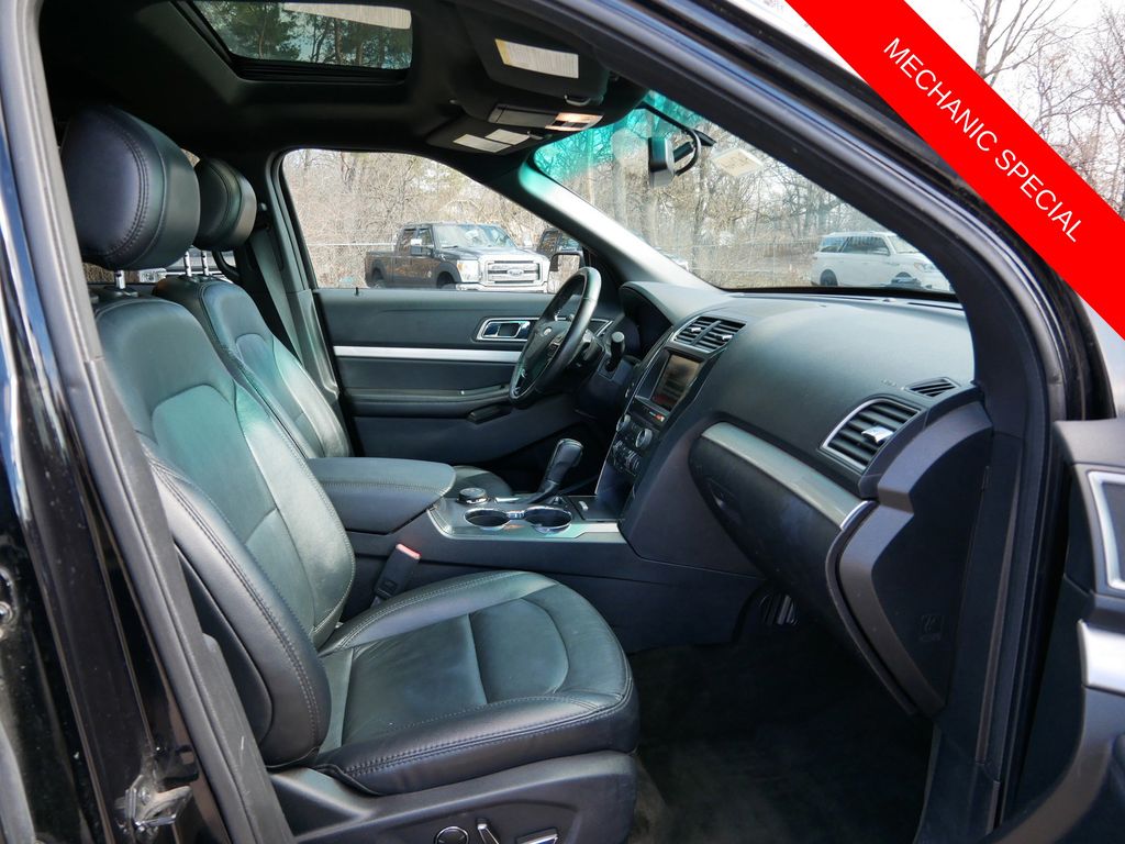 Used 2016 Ford Explorer - photo 9