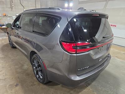 2022 Chrysler Pacifica AWD Minivan for sale #W0367Y - photo 2