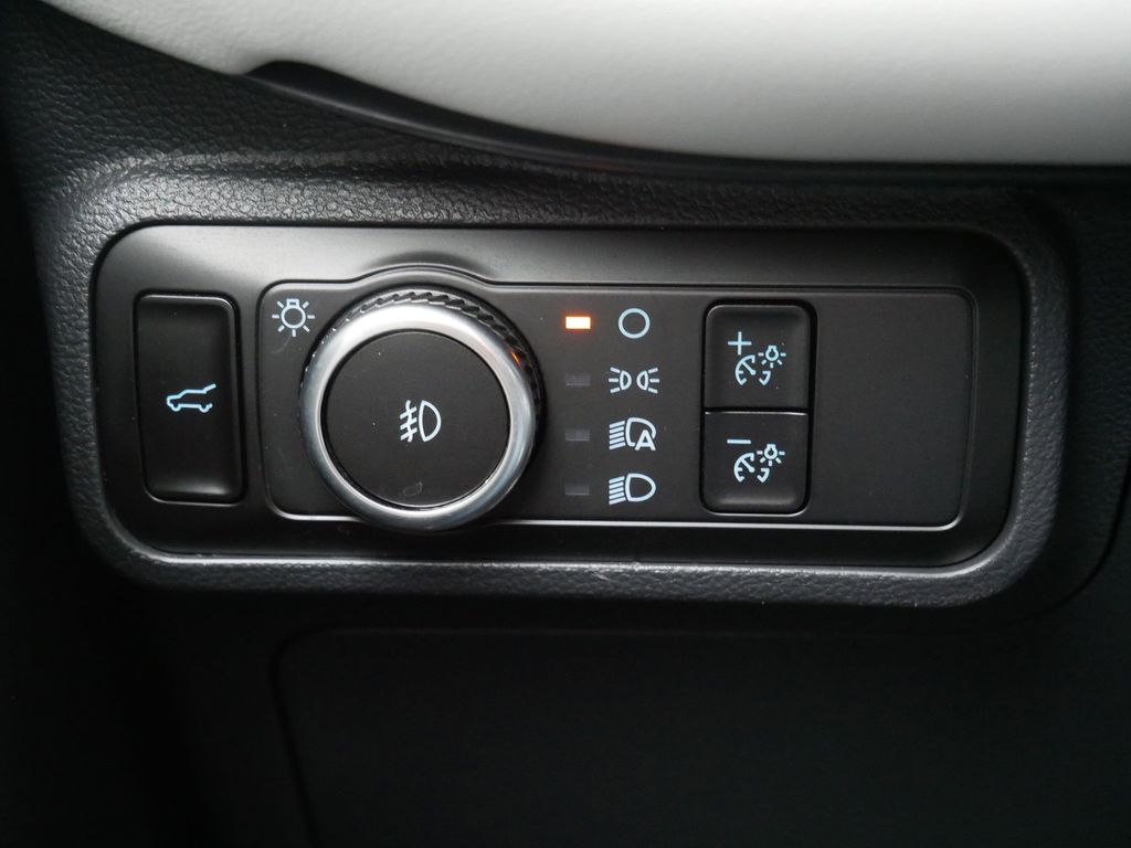 Used 2025 Ford Explorer - photo 20