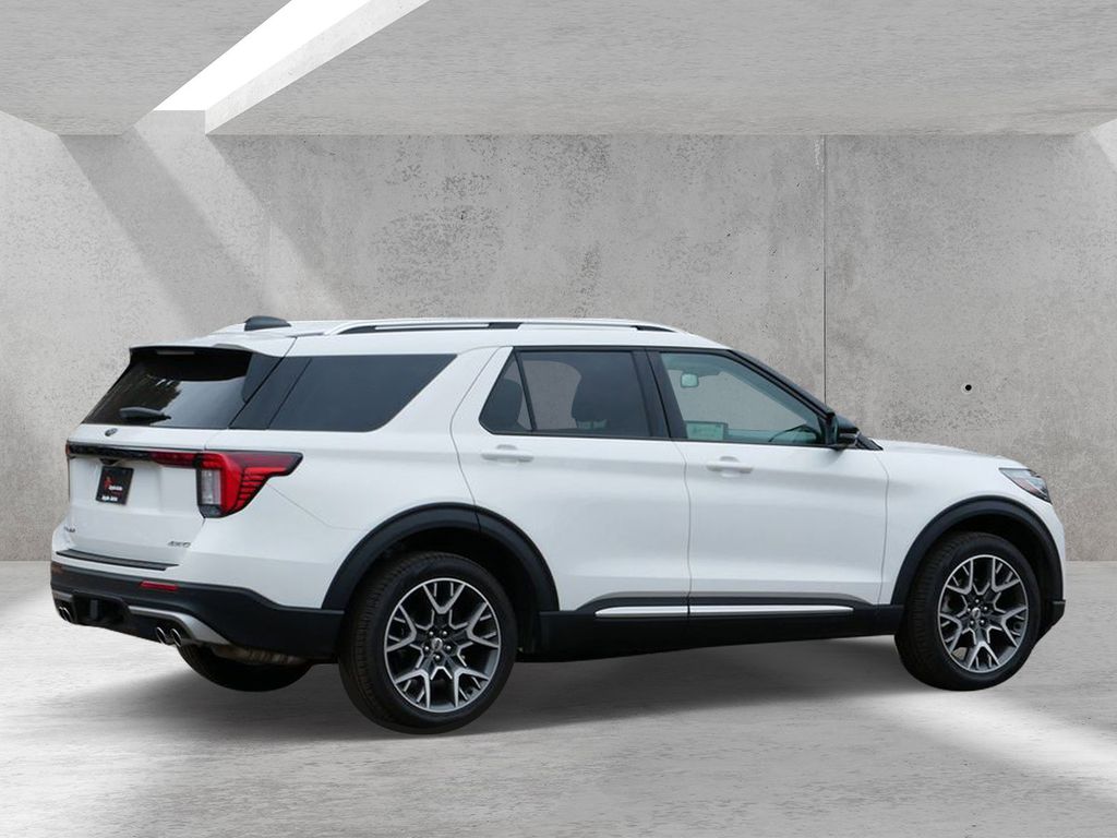 Used 2025 Ford Explorer - photo 2