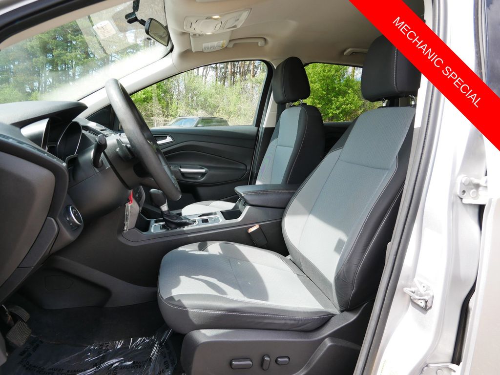 Used 2017 Ford Escape - photo 16