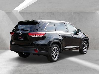 2017 Toyota Highlander 4x4 SUV for sale #W1672A - photo 2