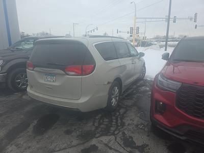 Used 2017 Chrysler Pacifica Touring L Minivan for sale #W1771B - photo 2