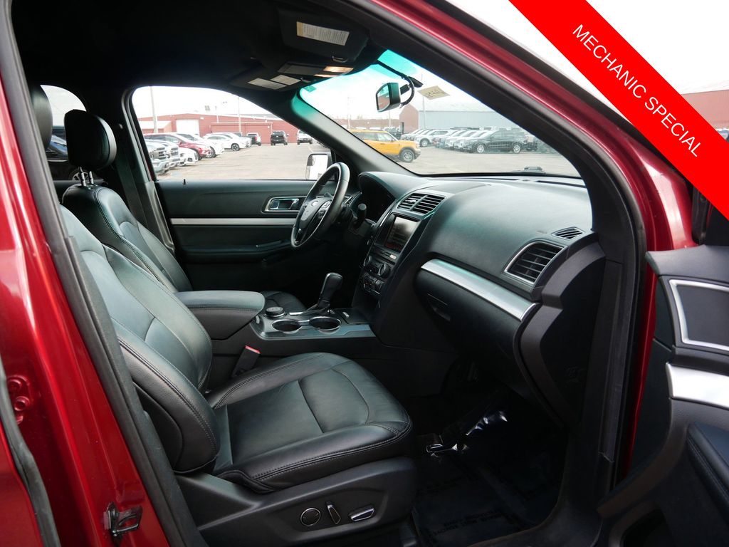 Used 2016 Ford Explorer - photo 9