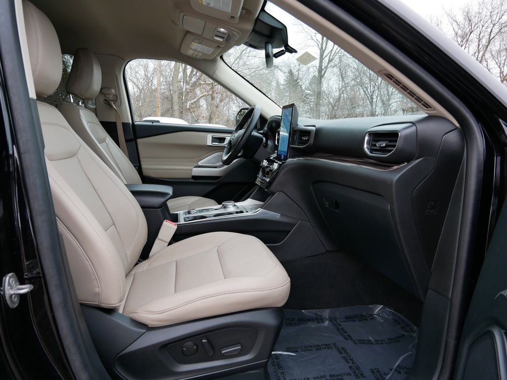 Used 2023 Ford Explorer - photo 10