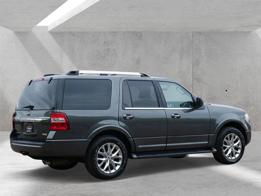Used 2017 Ford Expedition - photo 2