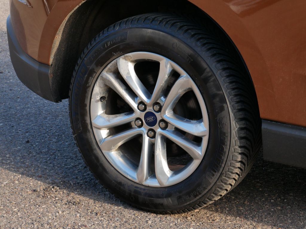 Used 2017 Ford Edge - photo 9