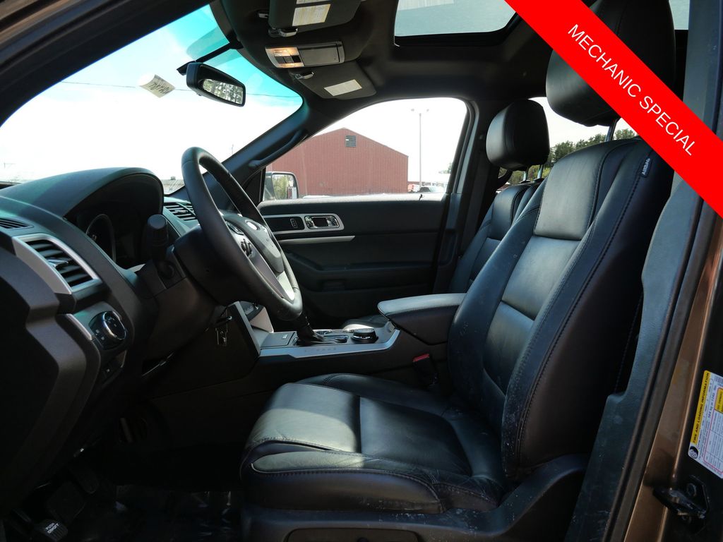 Used 2015 Ford Explorer - photo 9