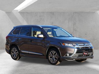 Used 2016 Mitsubishi Outlander - photo 1