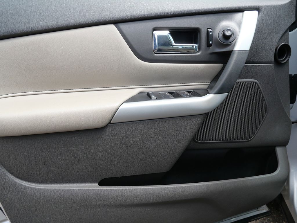 Used 2012 Ford Edge - photo 11