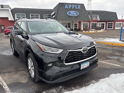 Used 2022 Toyota Highlander Limited for sale #WF0658ZA - photo 1