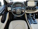 Used 2022 Toyota Highlander Limited for sale #WF0658ZA - photo 12