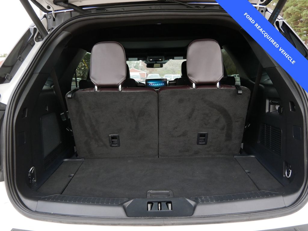 Used 2025 Ford Explorer - photo 12