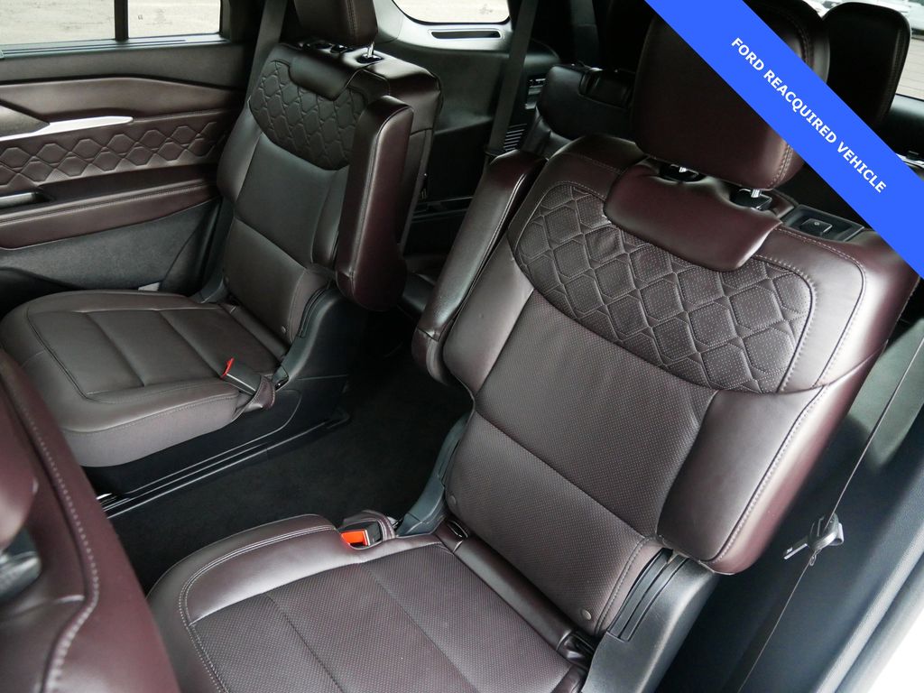 Used 2025 Ford Explorer - photo 14