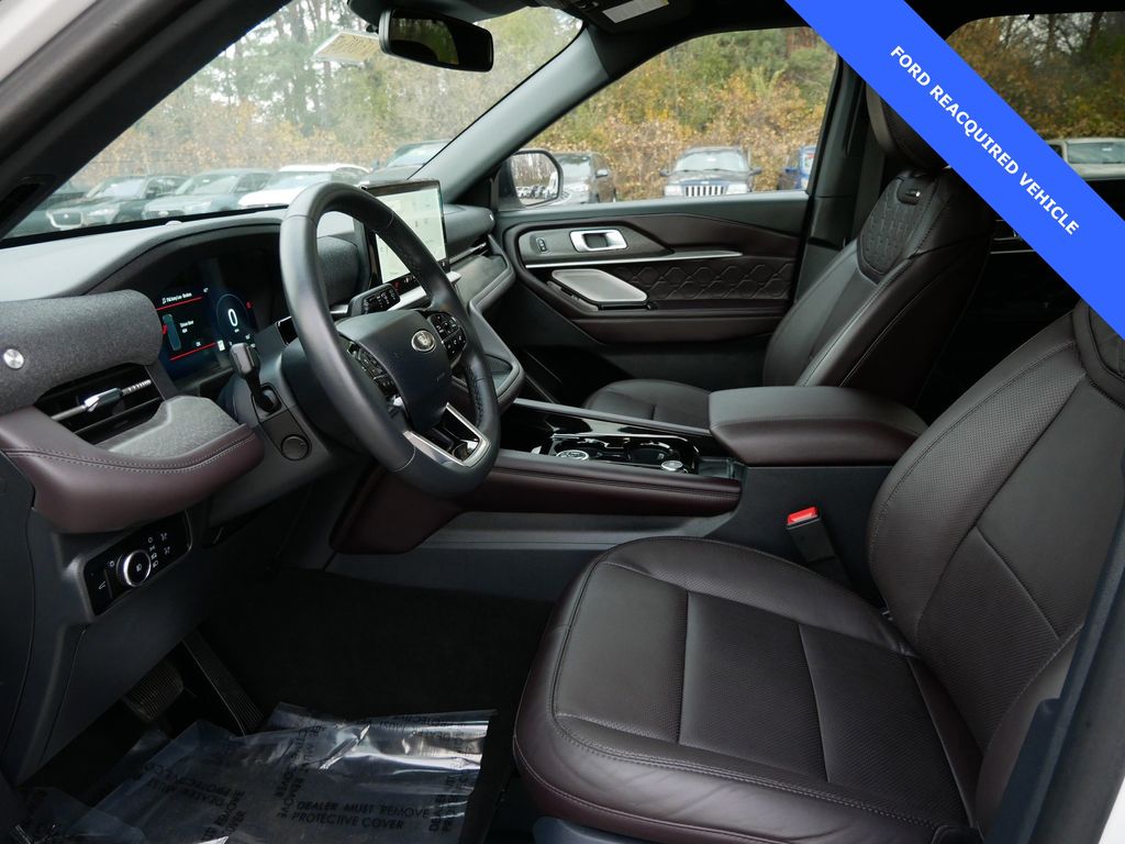 Used 2025 Ford Explorer - photo 16