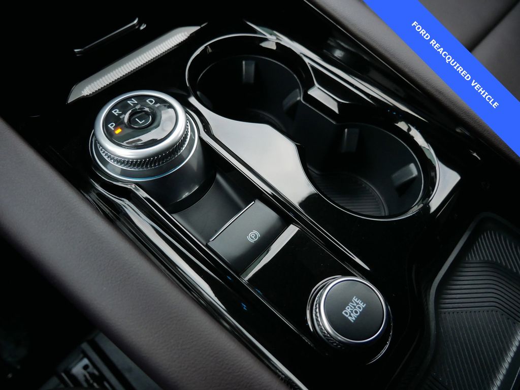 Used 2025 Ford Explorer - photo 21