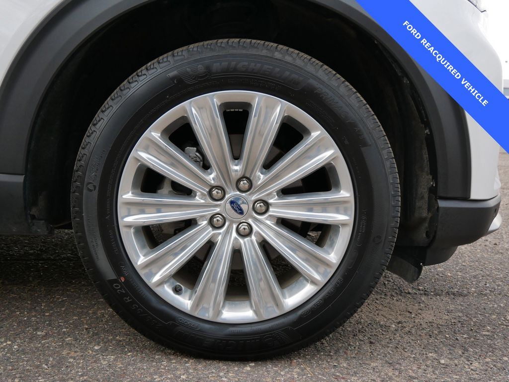 Used 2025 Ford Explorer - photo 9